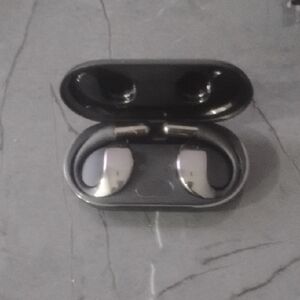 Wireless Earbuds with Charging Case